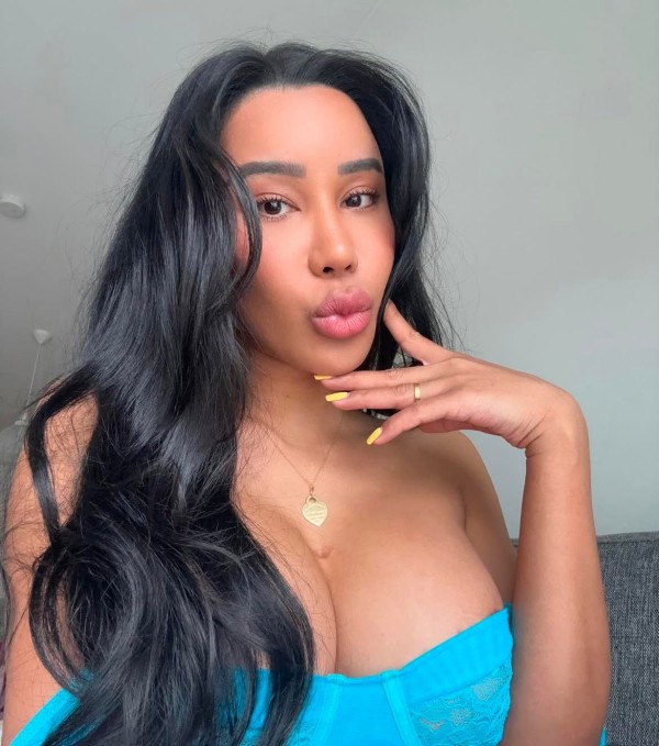 YARITZA TRANS ASIATICA NUEVA EN BENIDORM CONOCEME