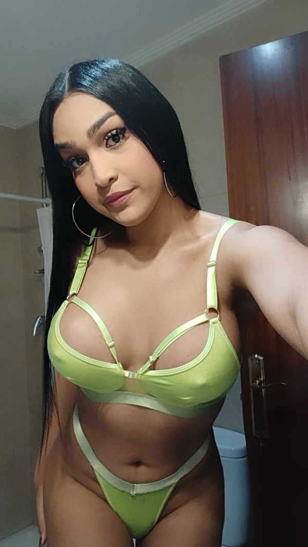 CORUÑA KEYMARIE TRANS FEMENINA FIESTERA JUGUETONA NOVEDAD