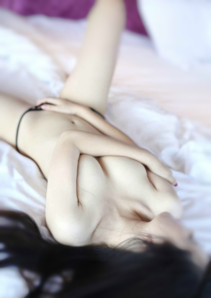 24años BRUNETTE elegante y soicada GUAPÍSIMA