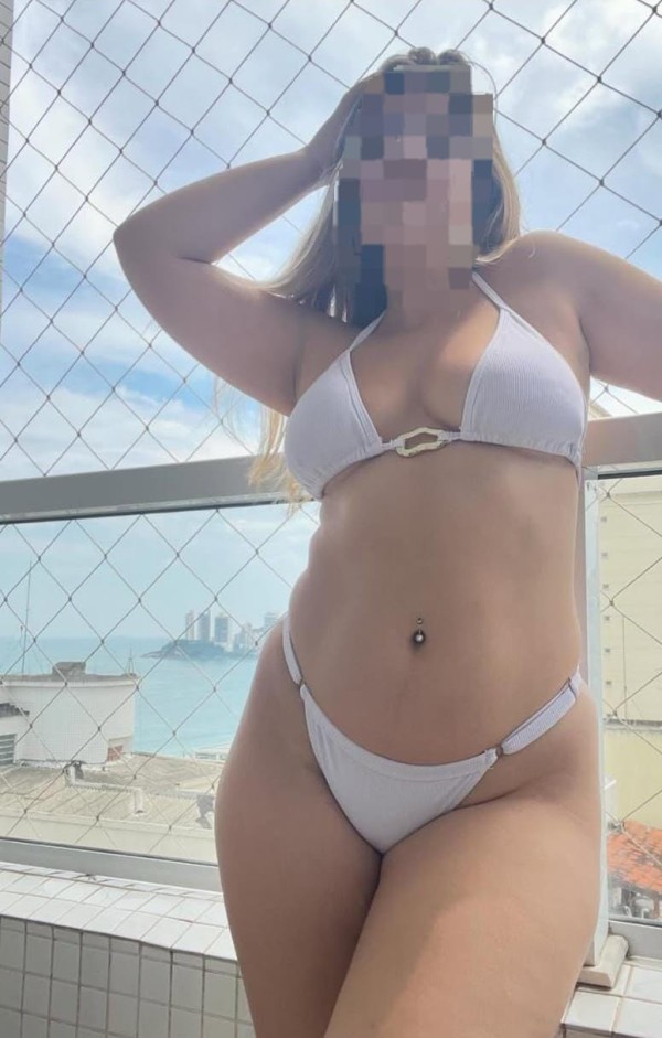 2 AMIGAS recién llegada en Fuengirola