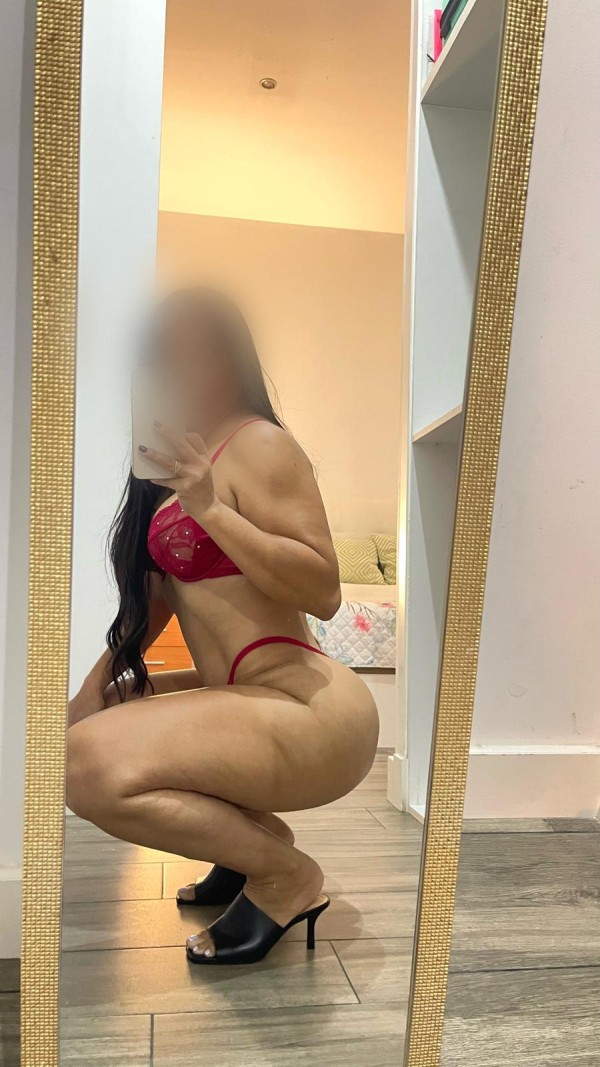 COLOMBIANA. ARDIENTE SEXY CAÑERA QUINTANA