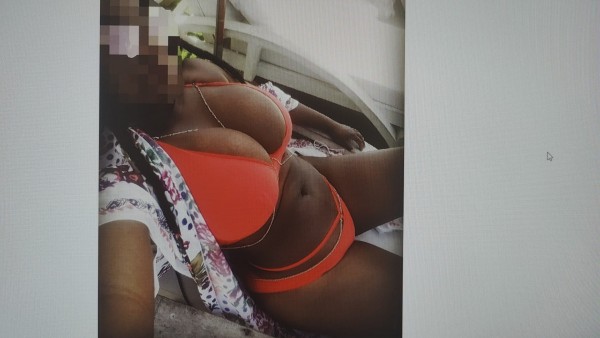 SILVIA JAMAICANA, EXQUISITA NOVEDAD EN CONIL DE LA FRONTERA (COLORADO)