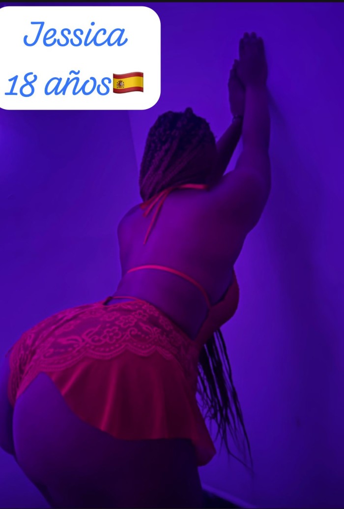 Compañeras de piso españolas 18 años ESPECTACULAR TENTACIÓN