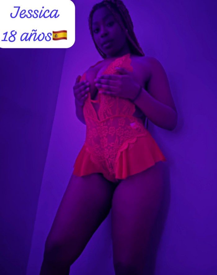 Compañeras de piso españolas 18 años ESPECTACULAR TENTACIÓN