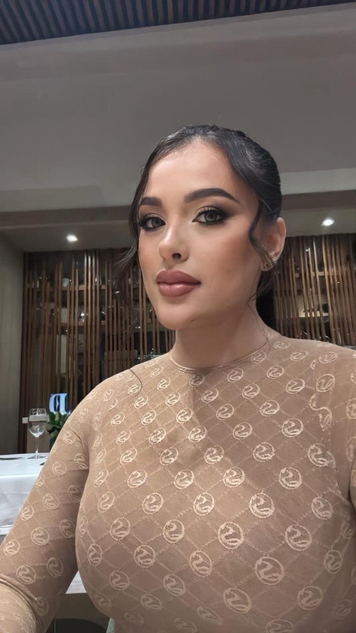Latina de cuerpo perfecto (SOLO SALIDAS)