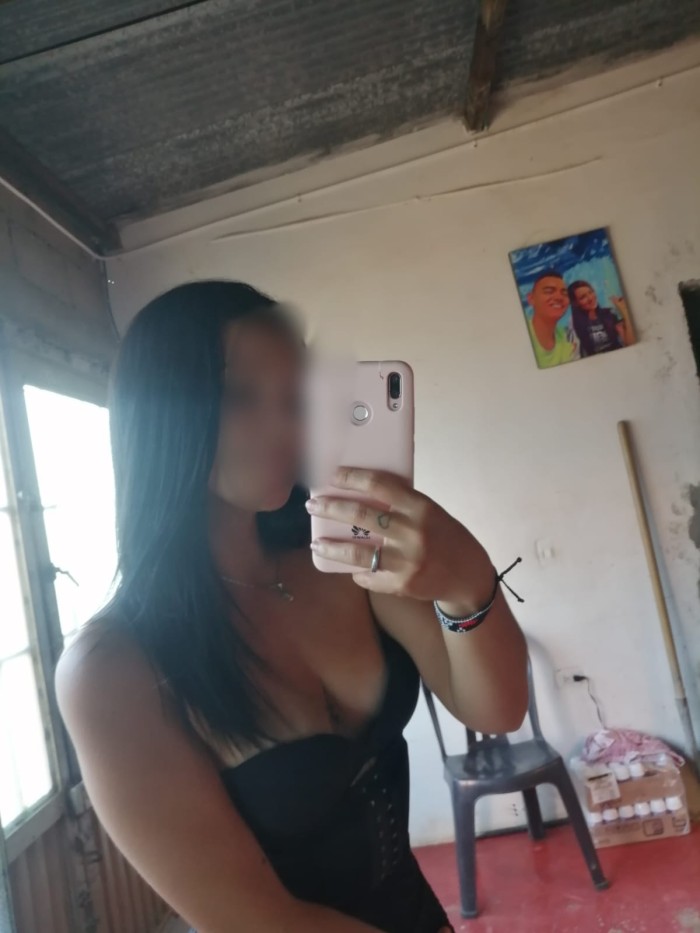 Chica delgada sexy guapa