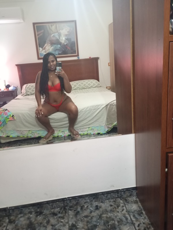 NOVEDAD mulata apasionada latina la santa y