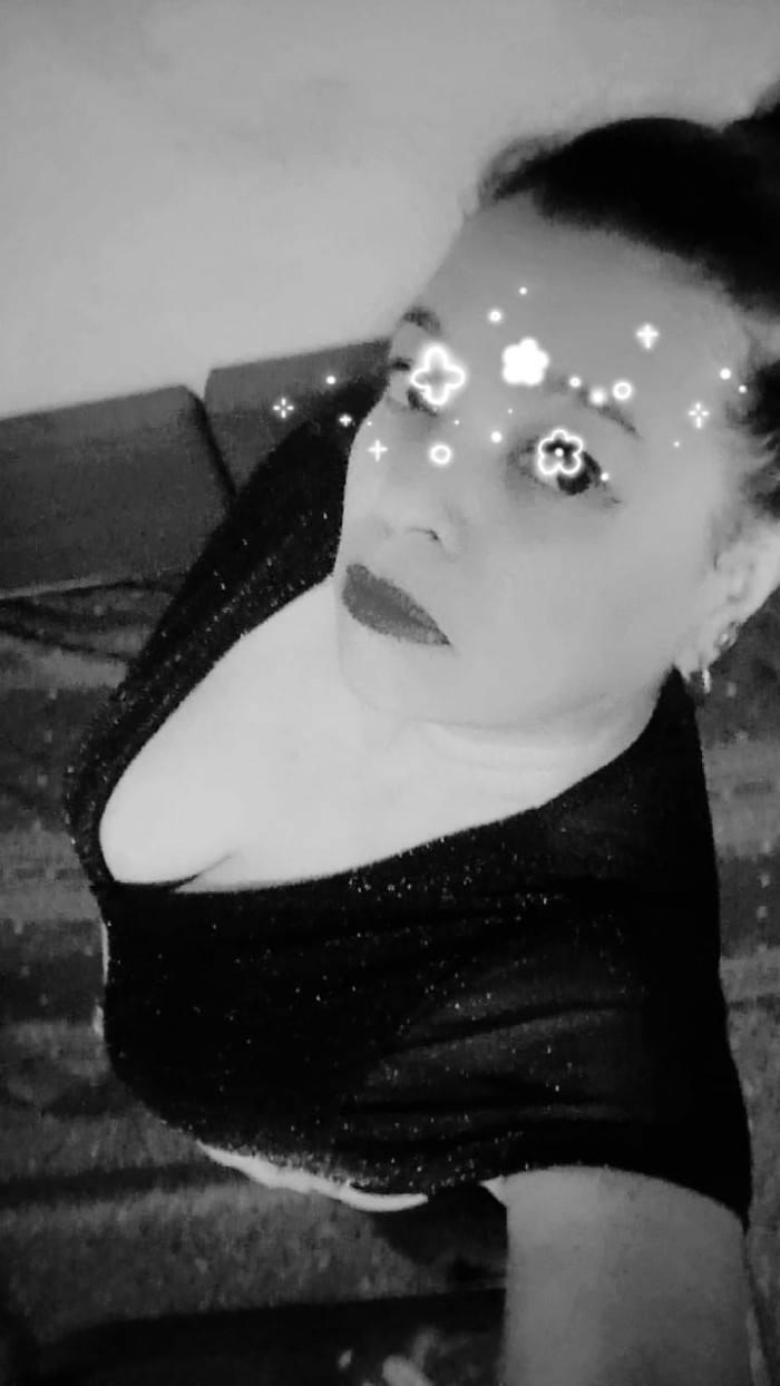 Carlita masajes especiales 24 h lloret