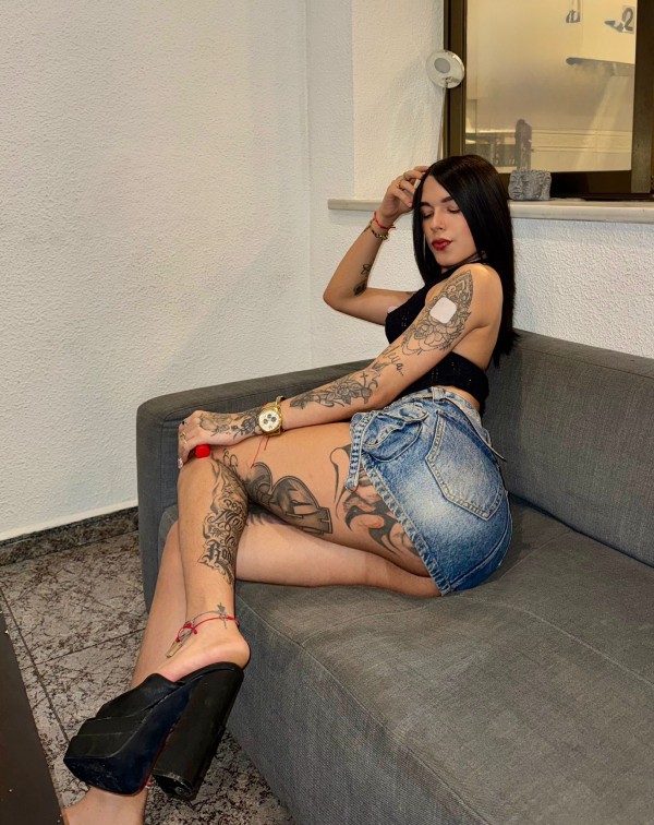 IMPRESIONANTE CHICA TRANS EN ALGECIRAS. MORBO Y VICIO