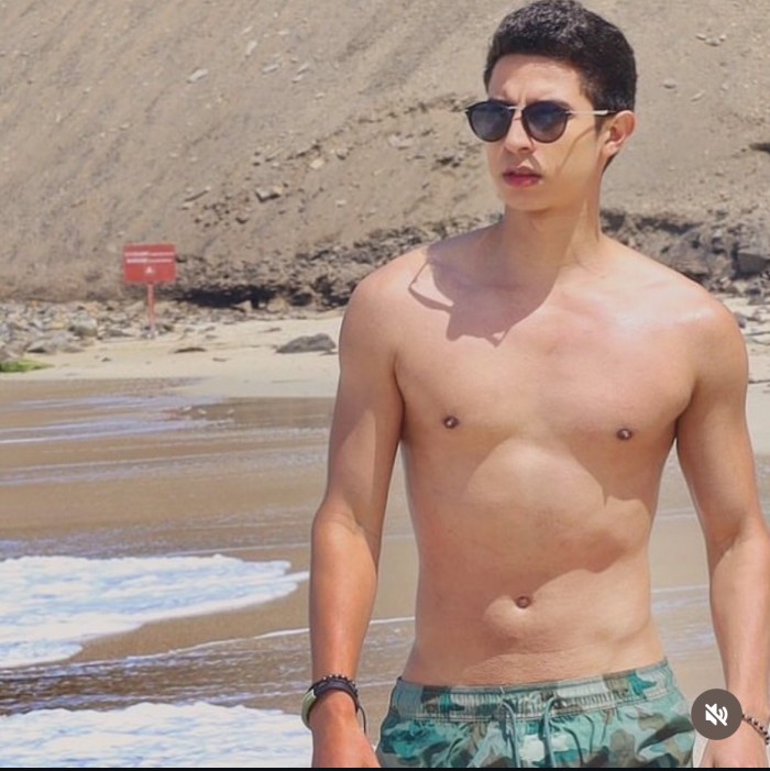 LATINO! Soy mateo, juguetón, caliente y fiestero.