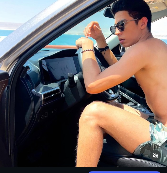 LATINO! Soy mateo, juguetón, caliente y fiestero.