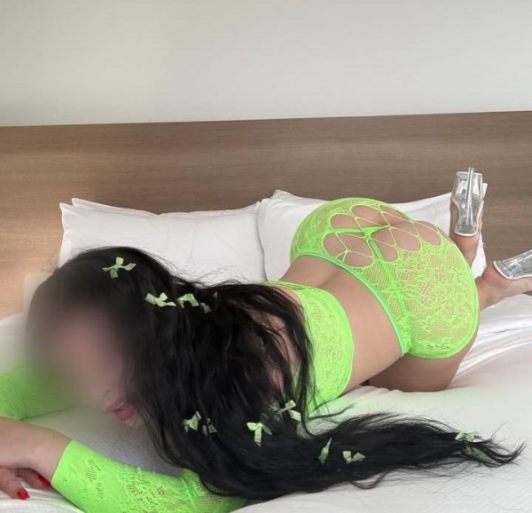 CALIENTE, COMPLETA Y CACHONDA.. TAMBIEN SALIDAS Y VIDEO LLAMADAS