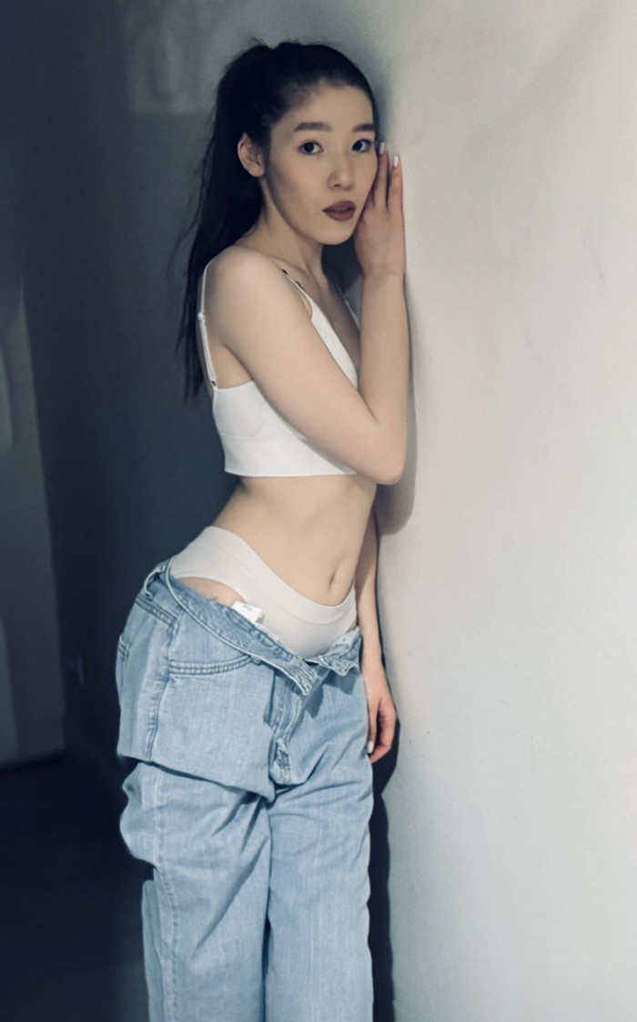 ___ XIXI _____CHICA ASIáTICA, DEL