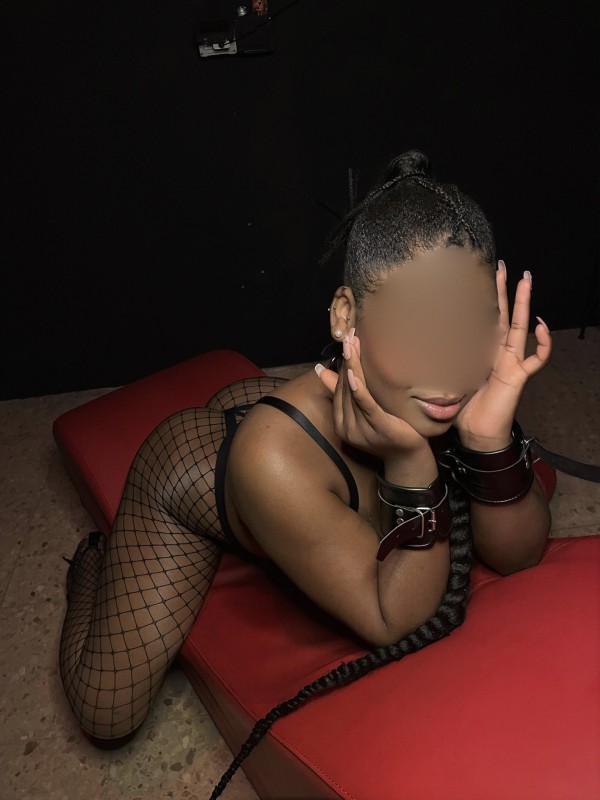 Affectionate, elegant, I’m a beautiful brunette, playful and horny Latina