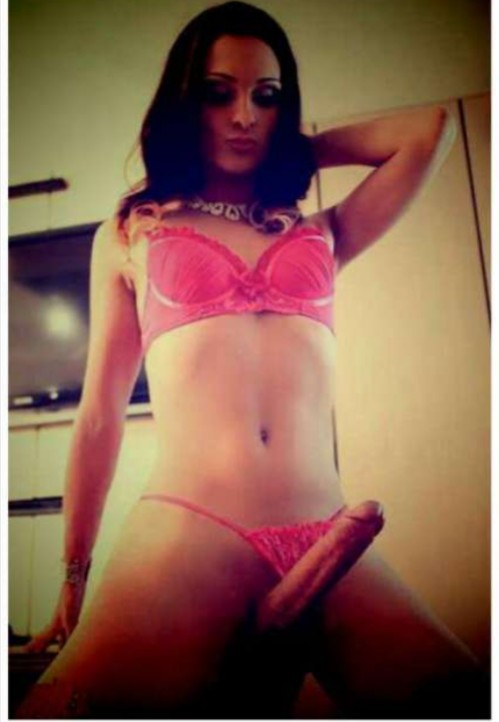 TRAVESTI VICIOSA FIESTERA A TODO SIN 60€ 1H