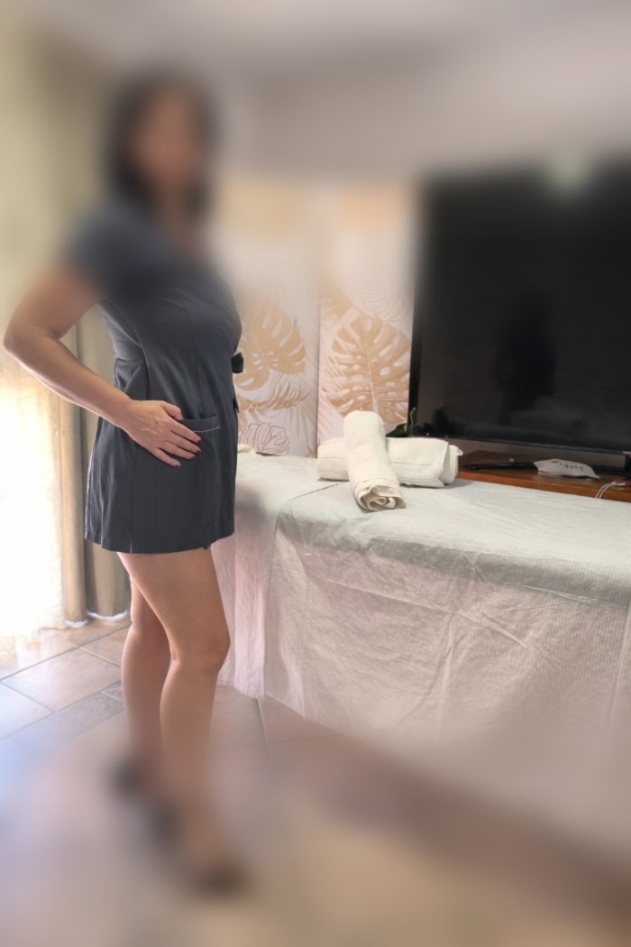 ESPAÑOLA MASAJE PROFESIONAL DEL BIENESTAR Y PLACER