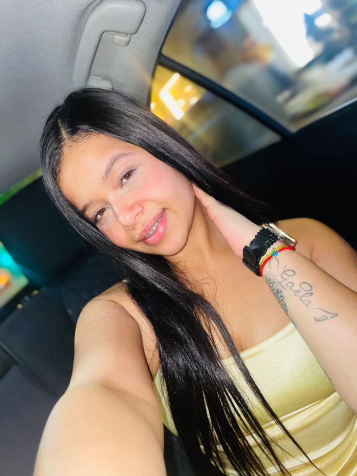 SEXI SCORT Y MODELO DESCOMPLICADA IMPLICADA