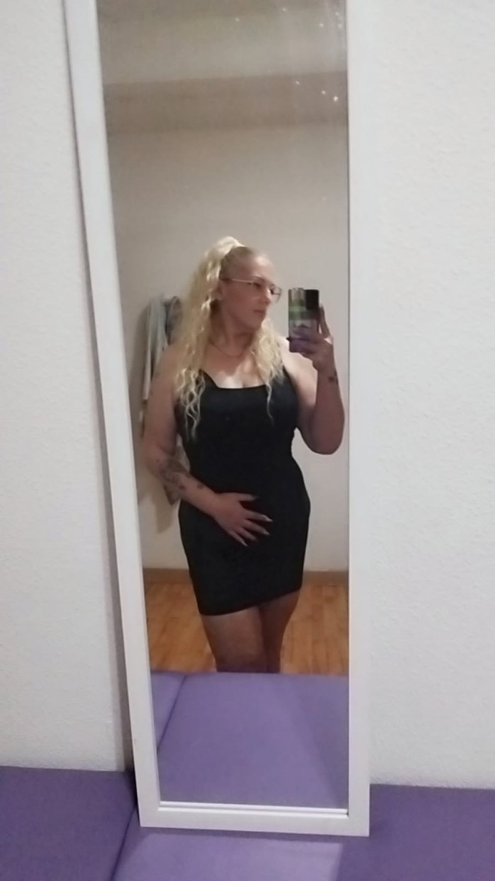 Escort española independiente rubia muy sexy