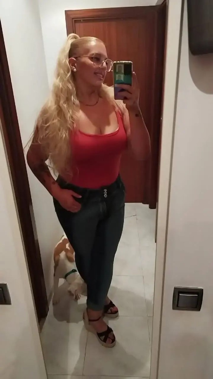 Escort española independiente rubia muy sexy