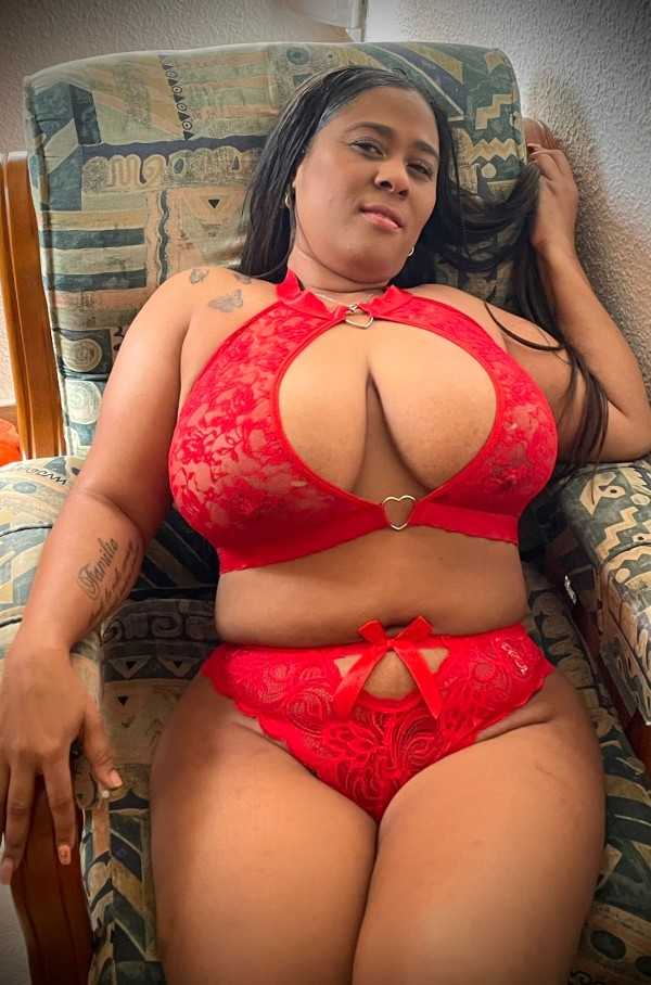 MULATA DESEOSA DE SEXO EN PLAYA GANDIA