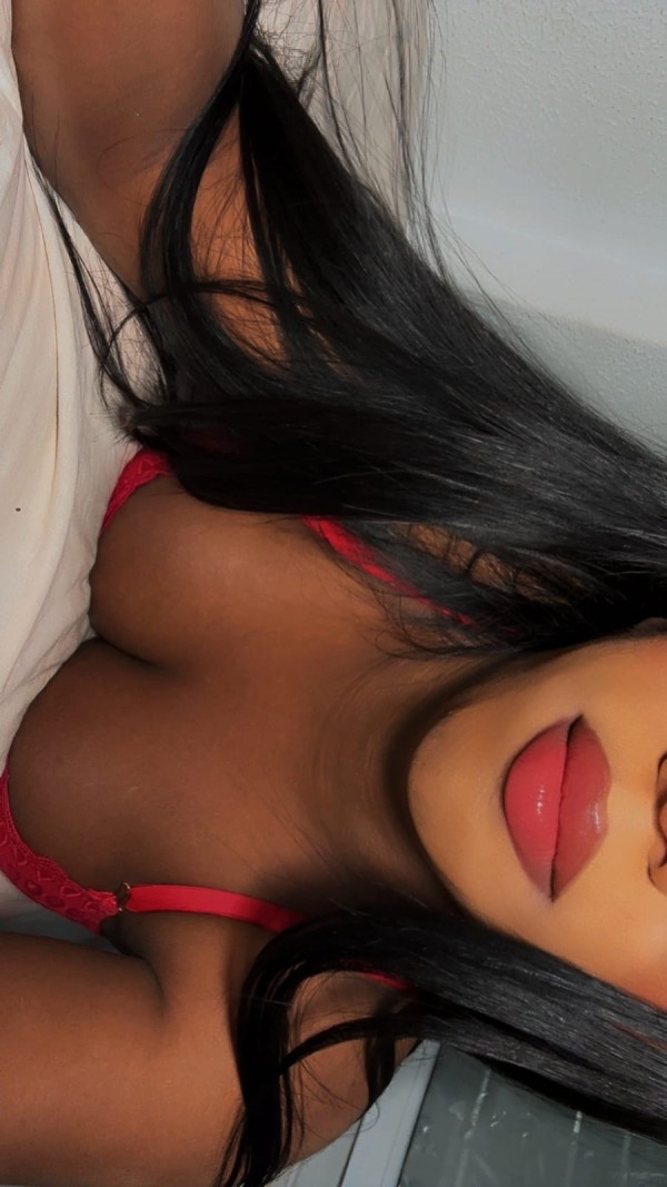 Tu jovencita de mente abierta para complaceré