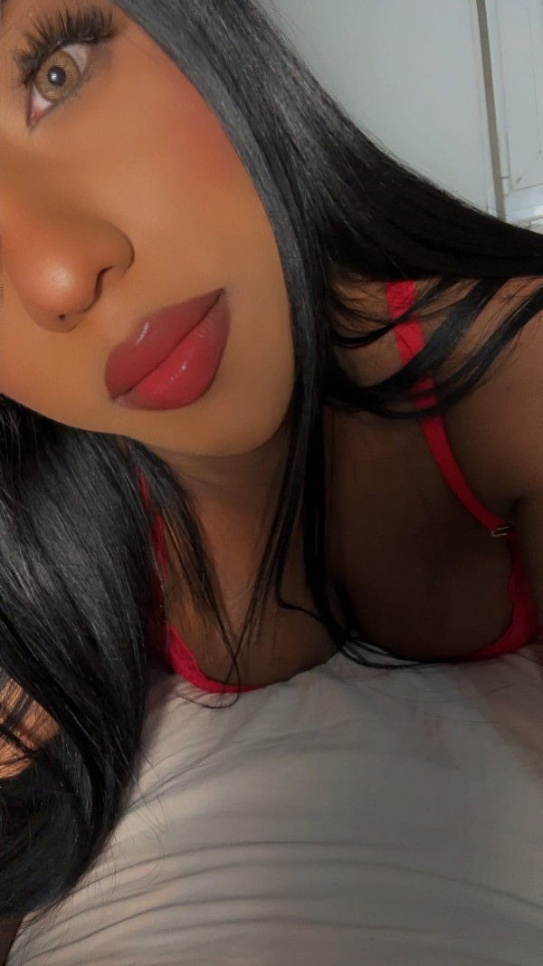 Tu jovencita de mente abierta para complaceré