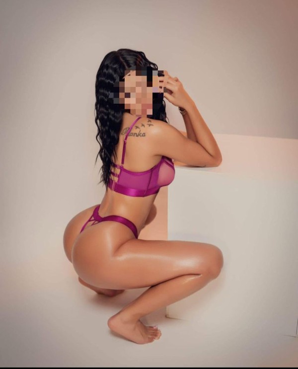 FRANCÉS NATURAL, BESOS! Lucia ARGENTINA DELGADA