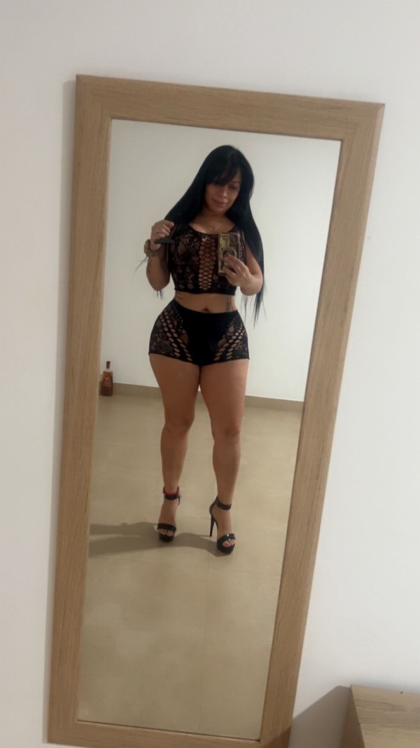 Chica real hermosa nueva en tu ciudad complaciente