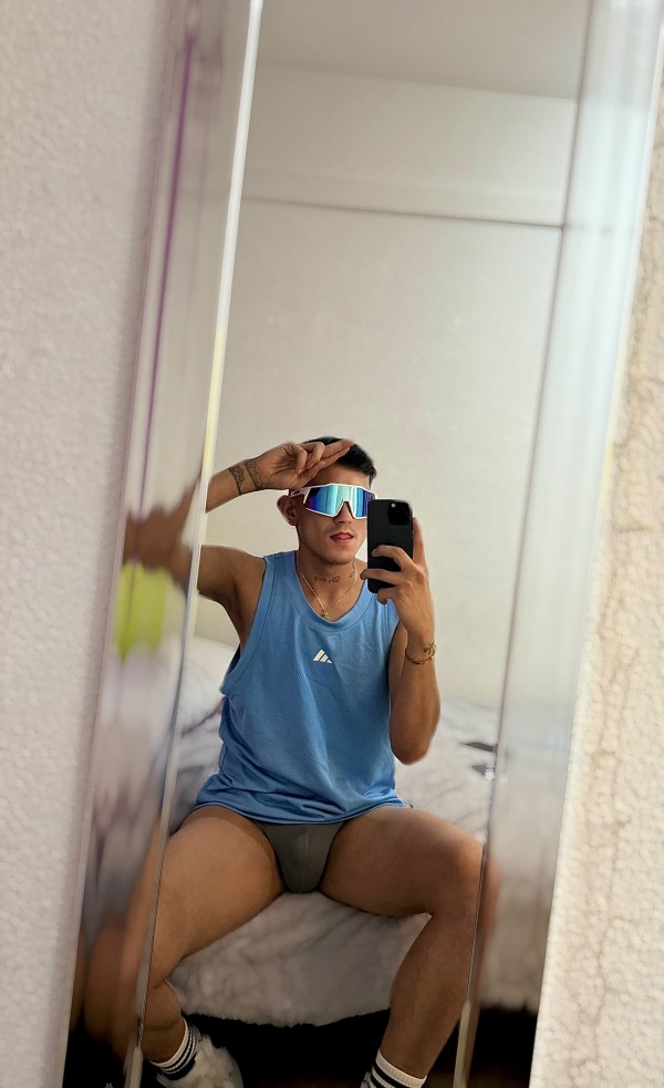 Santiago VIP Latino varonil, muy vicioso, cumplo tus más íntimas fantasías