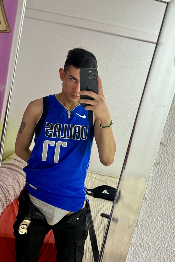 Santiago VIP Latino varonil, muy vicioso, cumplo tus más íntimas fantasías