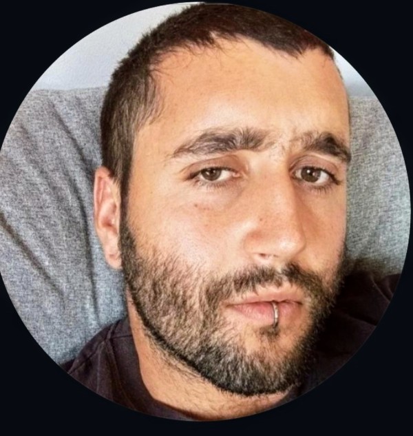 Carlos – Económicamente independiente.