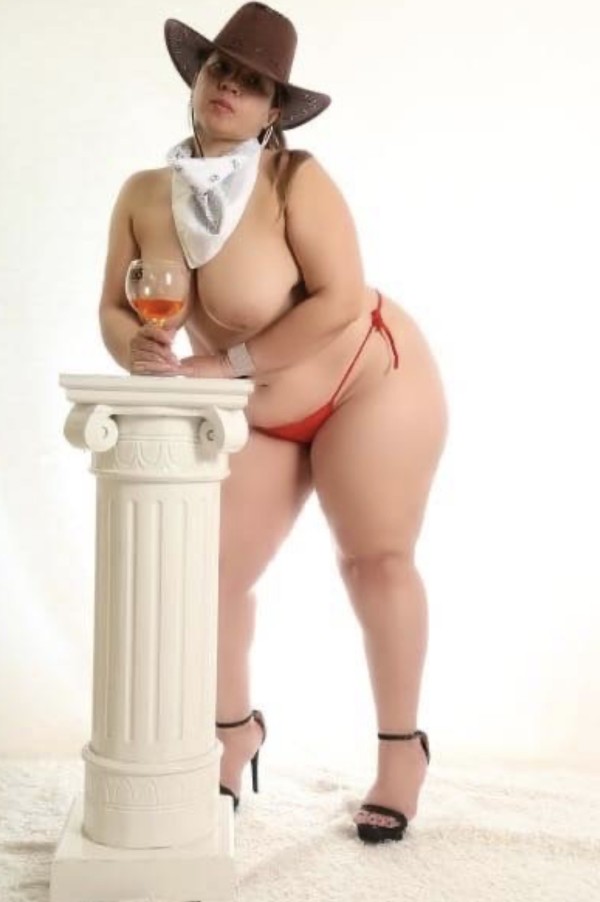 SALOU. Experta ricota mami rica con experiencia. VEN Y DISFRUTA