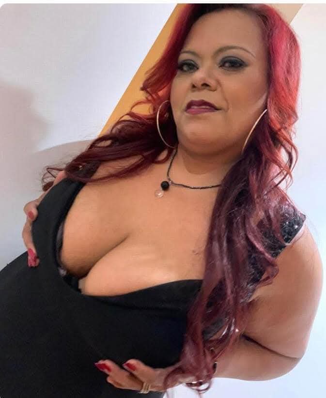 CACHONDA Y BESUCONA//TRATO DE NOVIOS