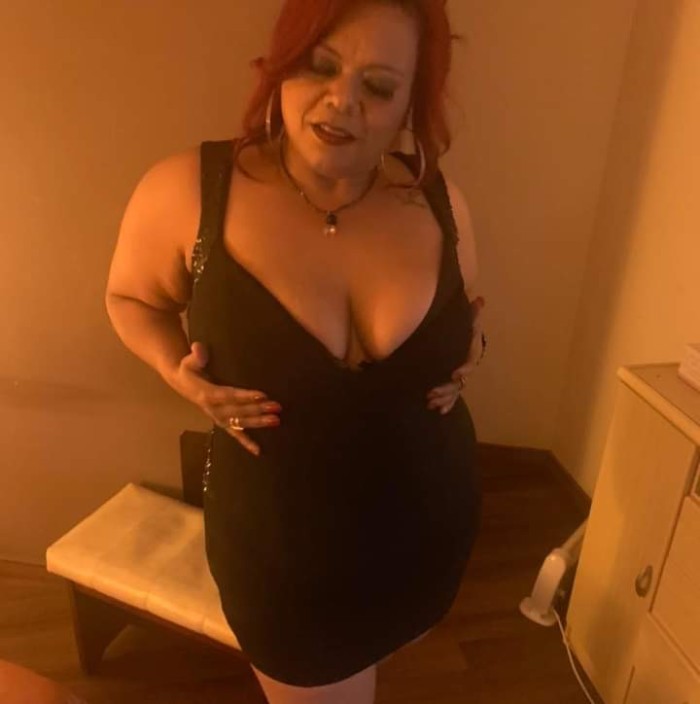 CACHONDA Y BESUCONA//TRATO DE NOVIOS