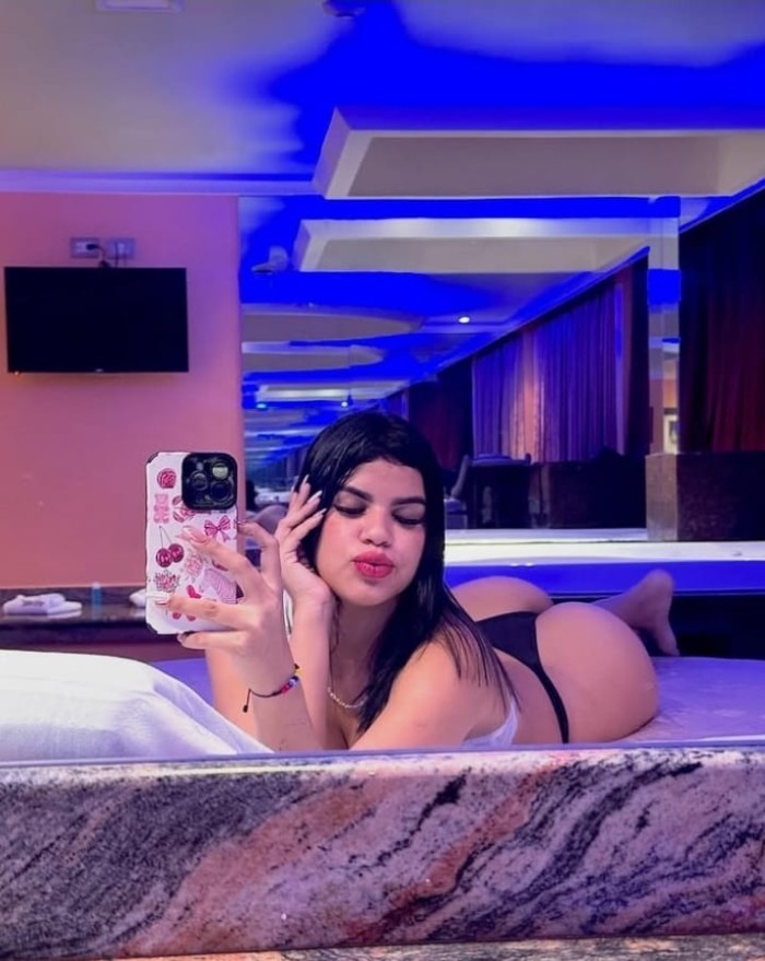 Sensualidad joven, suave y cautivadora