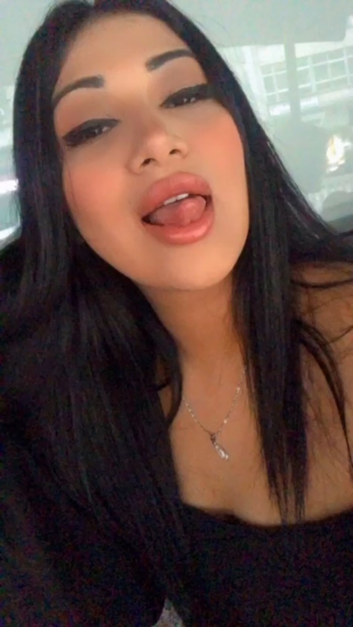 BELLA MORENA DISPONIBLE 24 HORAS