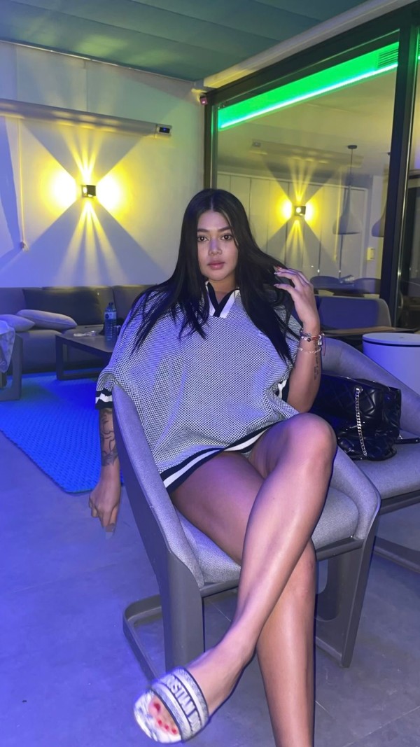 VALERY, COLOMBIANA, 19- ESCORT FUENGIROLA