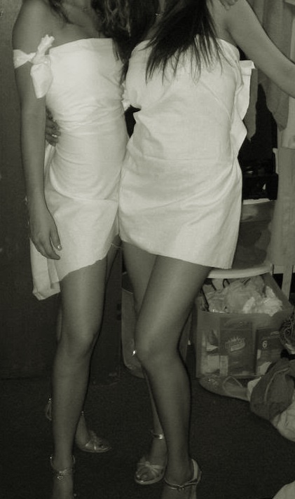 HOLA, SOMOS DOS CHICAS TRAVESTIS MUY FEMENINAS