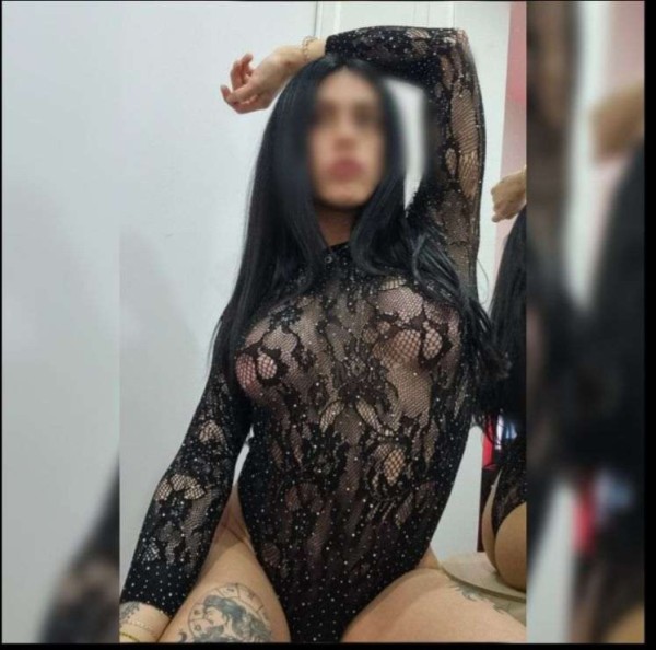 Chica trans cachonda