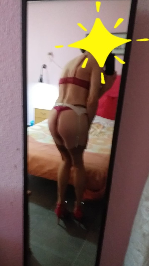 TRANS FEMENINA GUAPA CARIÑOSA