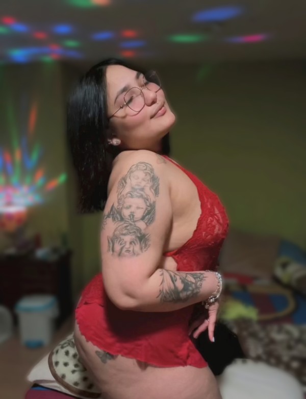 Morbosa jovencita lista para complacerte llamame