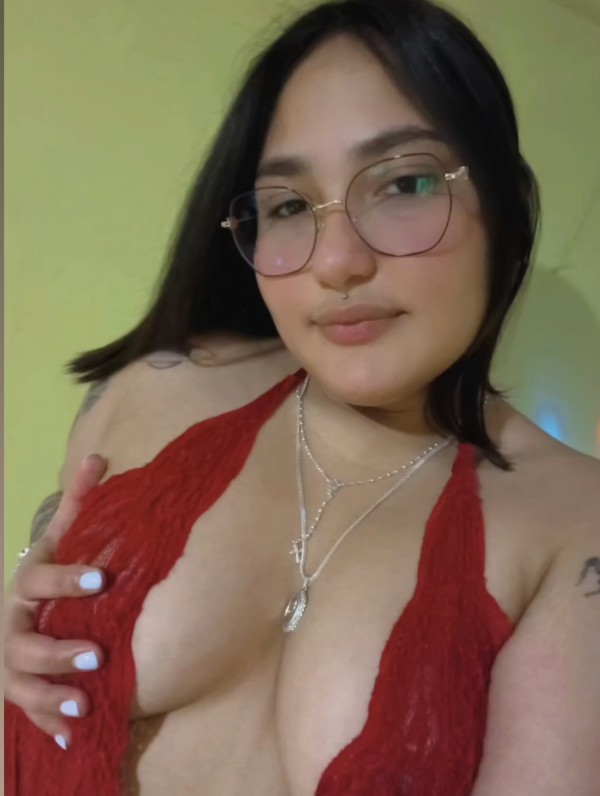 Morbosa jovencita lista para complacerte llamame