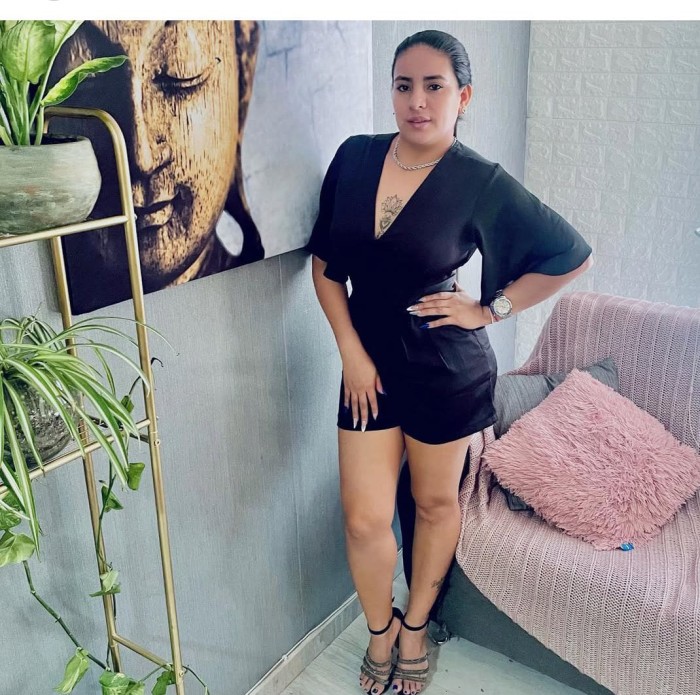 Morboza cariñosa cachonda diavlona y complacente