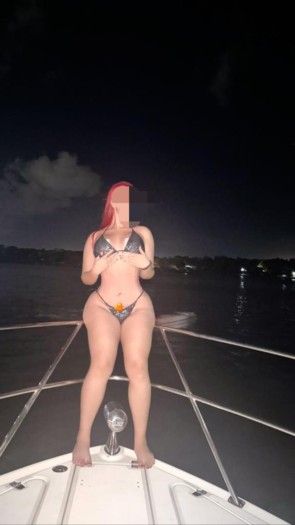 Cachonda diavlona complacente morbosa y fiestera