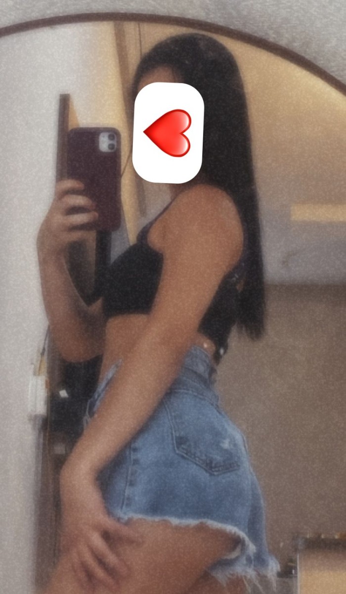 Joven 21 añitos sexy e implicada
