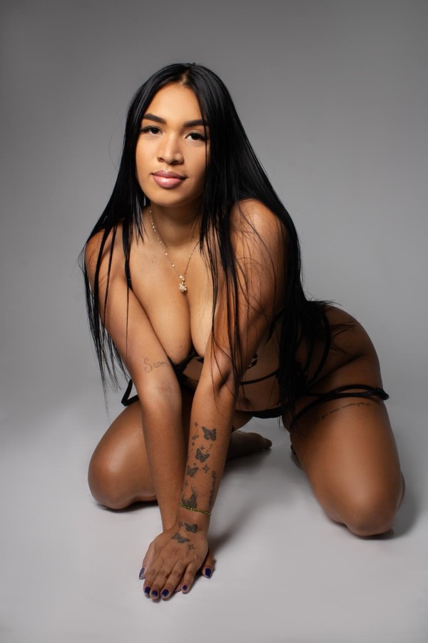 Zoe tú morenita cañera sin apuros