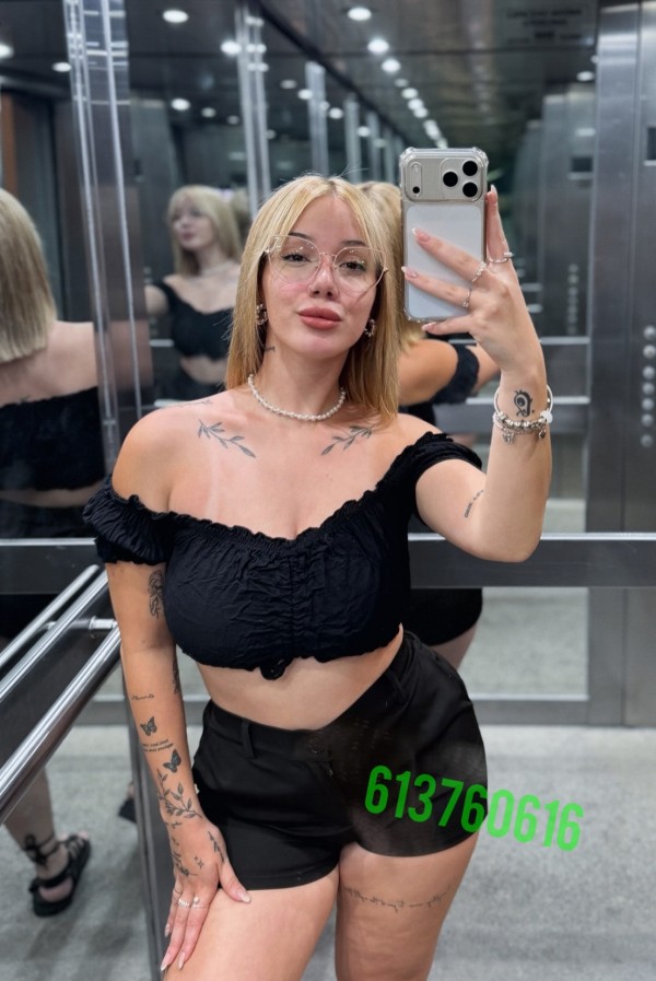 Joven ESPAÑOLA PARTICULAR rubia y atractiva OUT