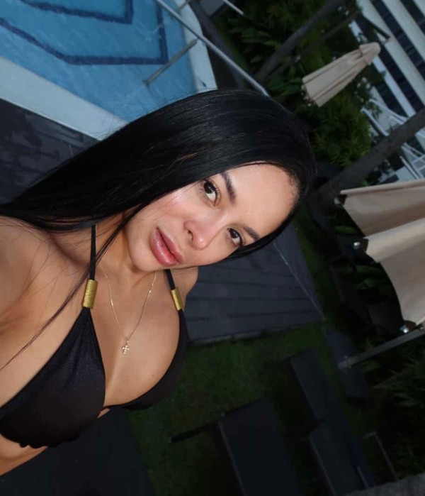 JADE, chica sexy caliente y fiestera para cumplir tus fantasías!!!