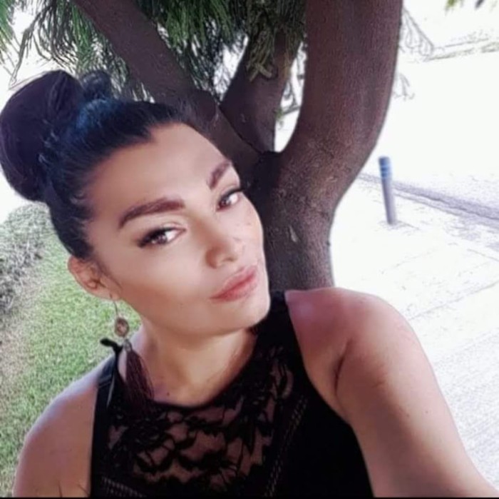 mujer TRANS recién llegada