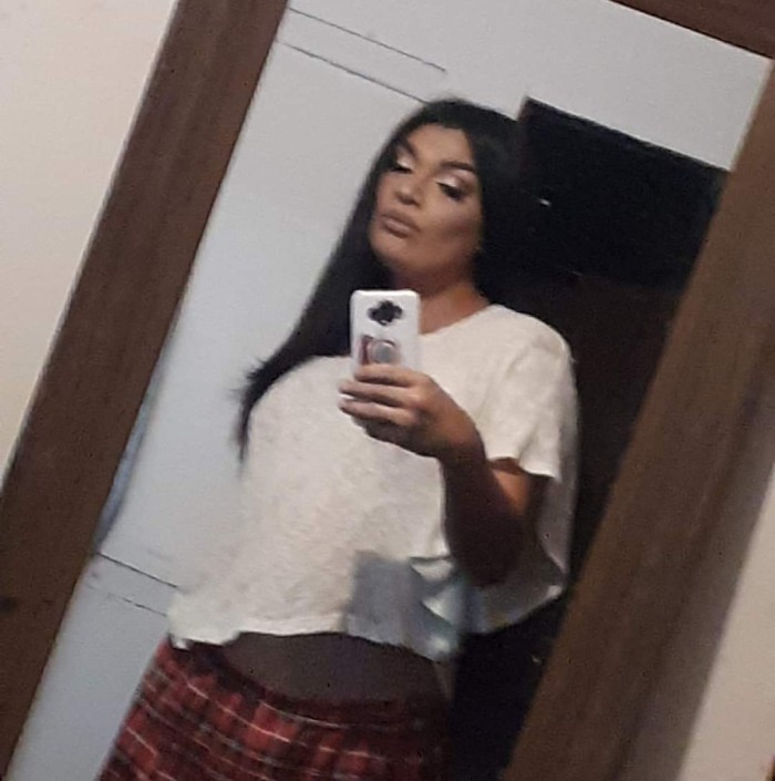 mujer TRANS recién llegada